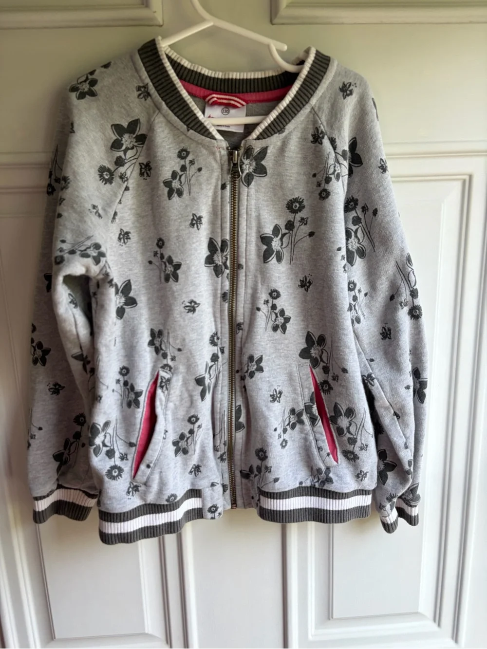 Hanna Andersson Gray Floral Zip-Up Bomber Jacket with Pink Pocket Lining